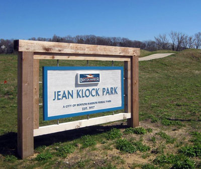 Jean Klock Park Wooden Sign Benton Harbor Michigan, Harbor Country,  Park Signs, Southwest Michigan, Lake Geneva, Elkhorn, Wisconsin Signs